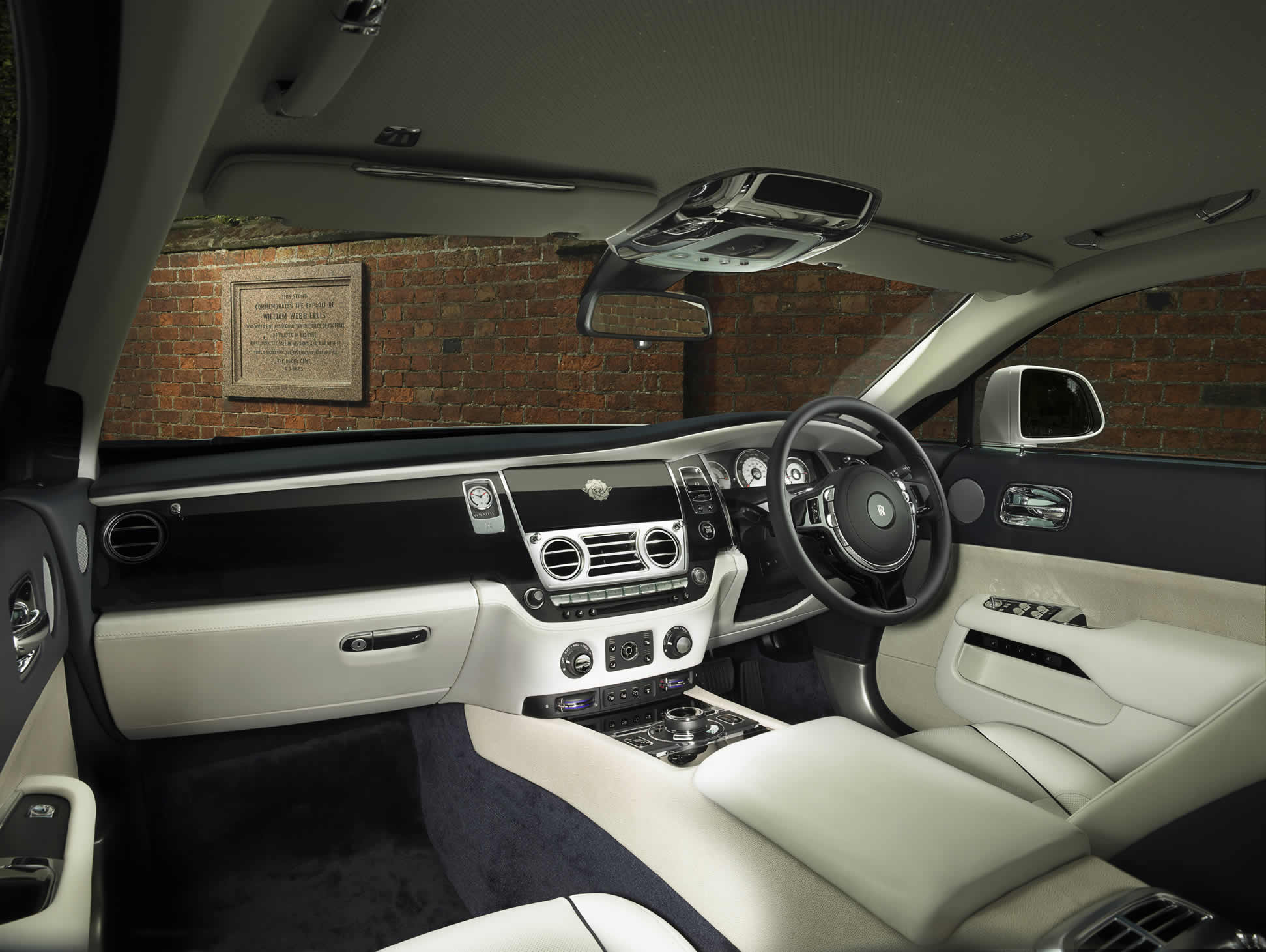 ROLLS-ROYCE MOTOR CARS UNVEILS BESPOKE ‘WRAITH – HISTORY OF RUGBY’