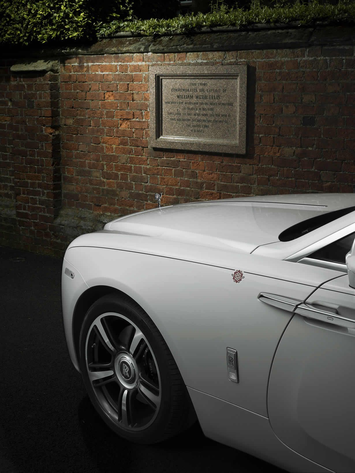 ROLLS-ROYCE MOTOR CARS UNVEILS BESPOKE ‘WRAITH – HISTORY OF RUGBY’