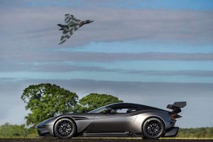 ASTON MARTIN VULCAN IN TRIBUTE TO ITS V BOMBER NAMESAKE