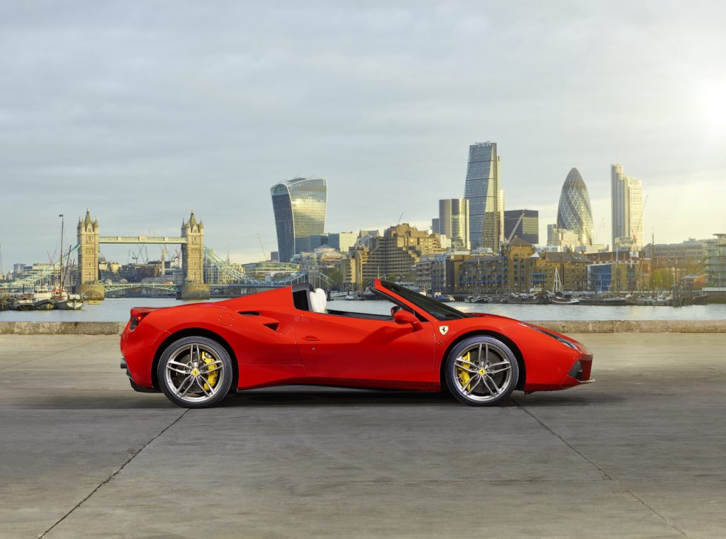 FERRARI 488 SPIDER